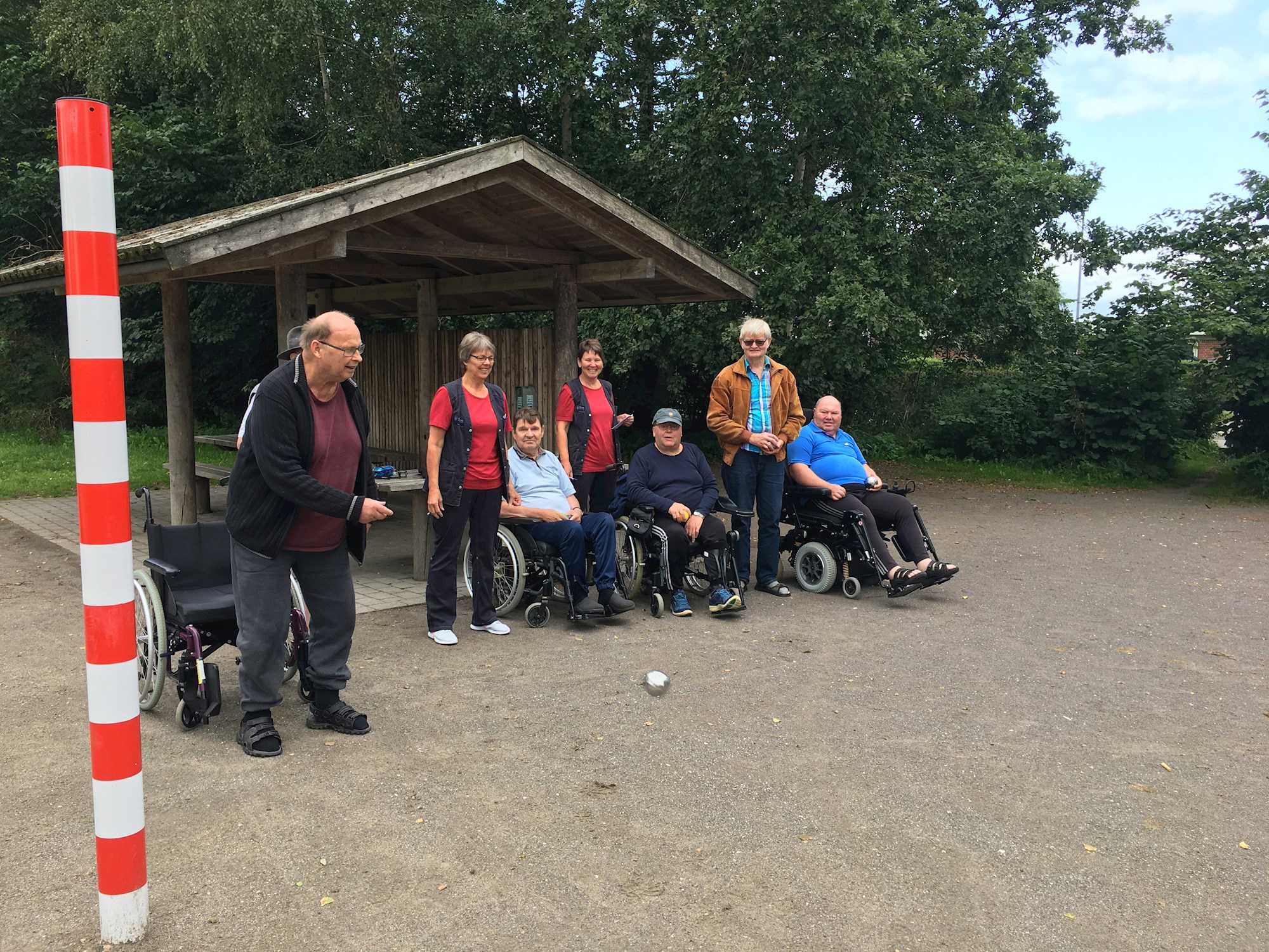 Borgere spiller petanque