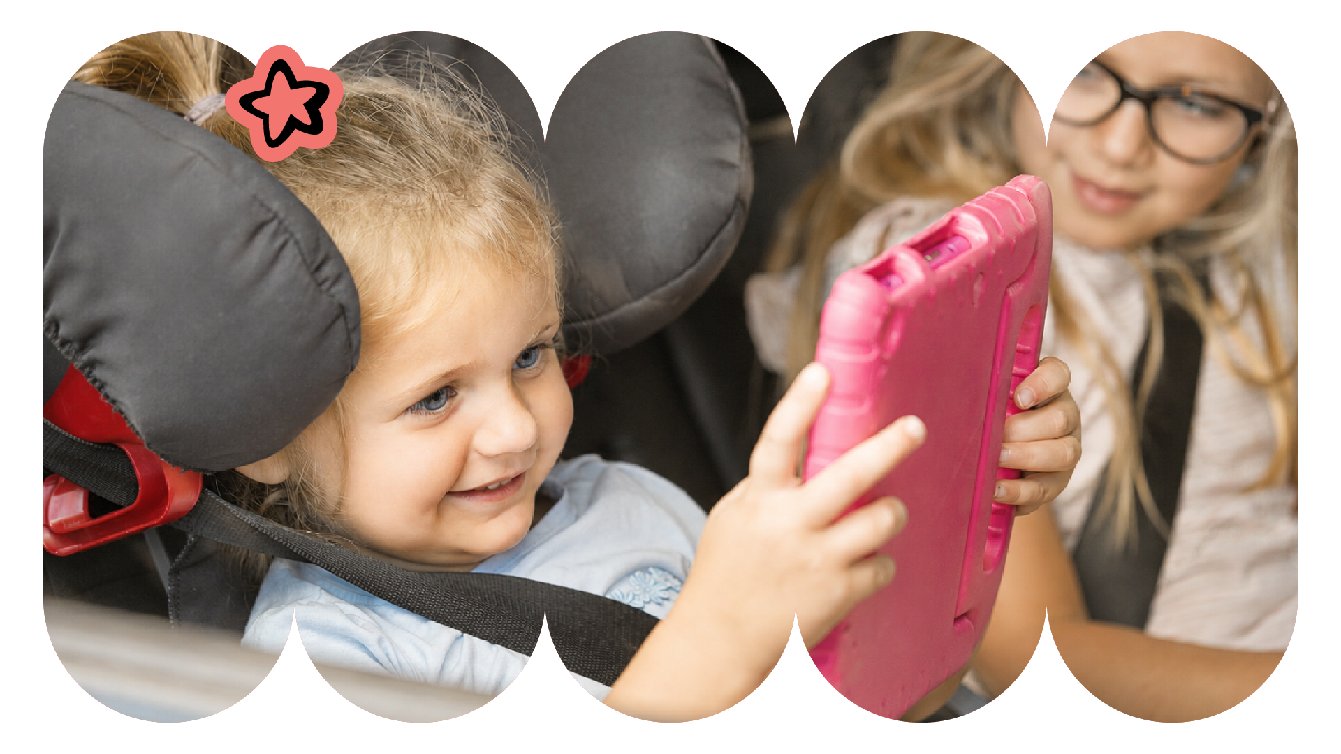 Lille barn kigger på tablet i bilen