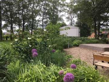 Staudebede ved opholdsplads.